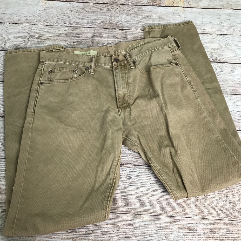 Men's Gap 1969 Khaki Slim Jeans 30 or 32